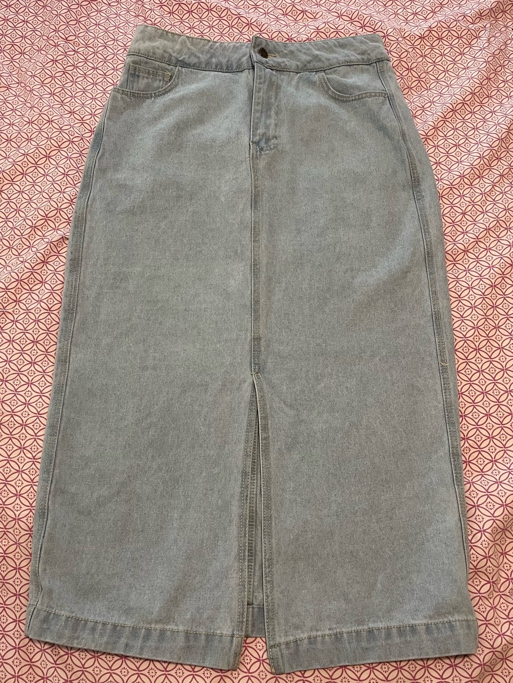 Velvet Heart Light Gray Denim Midi Skirt with Front Slit